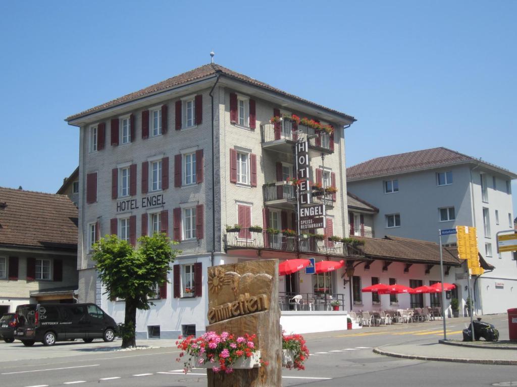 Hotel Engel Emmetten Buitenkant foto
